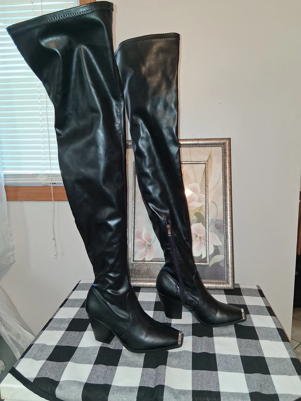 Black Over-the-Knee Women's Boots - Sleek Zip Front